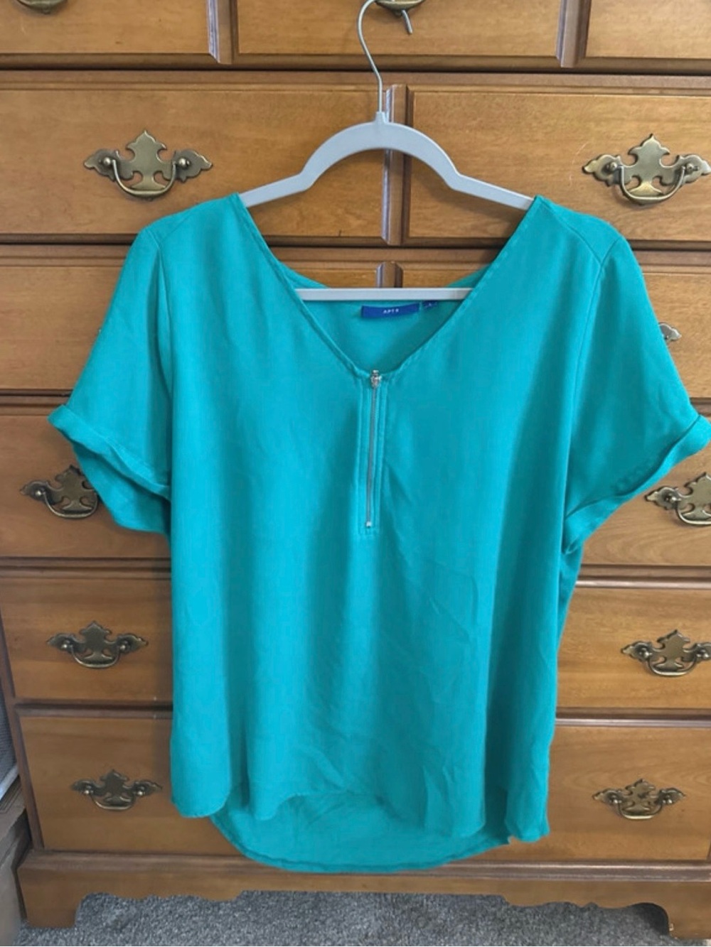 Apt. 9 Teal V-Neck Short Sleeve Zip Front Blouse